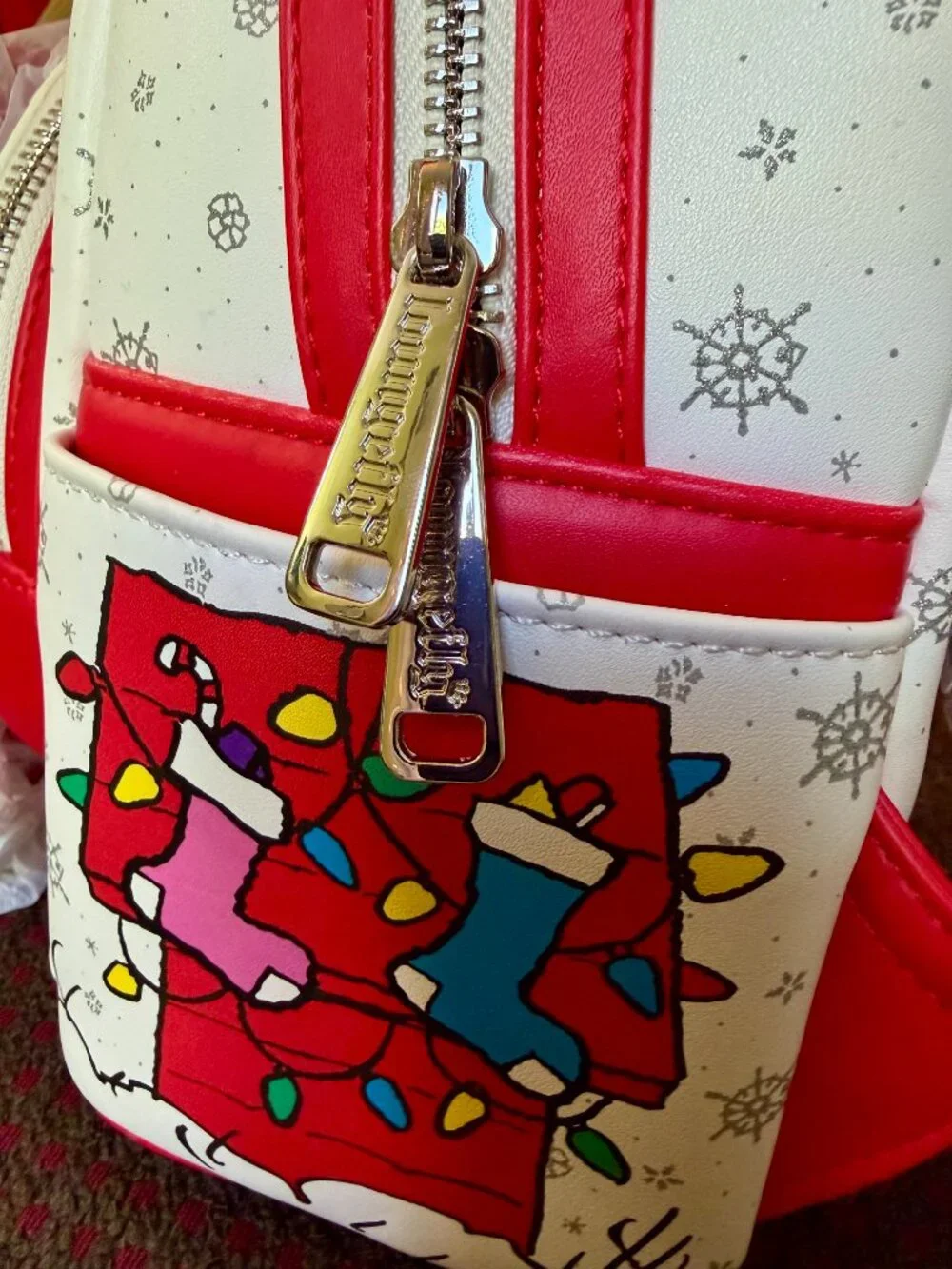 NWT Loungefly Peanuts Snoopy Woodstock Holiday Plush Wreath Mini Backpack